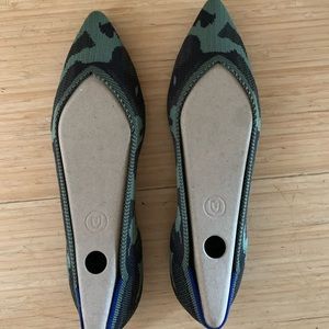 Pointed toe camo Rothy’s